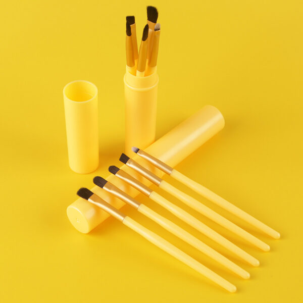 Mini No. 8 Makeup Brush Set Brush - Image 6