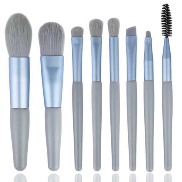 Mini No. 8 Makeup Brush Set Brush - Image 2